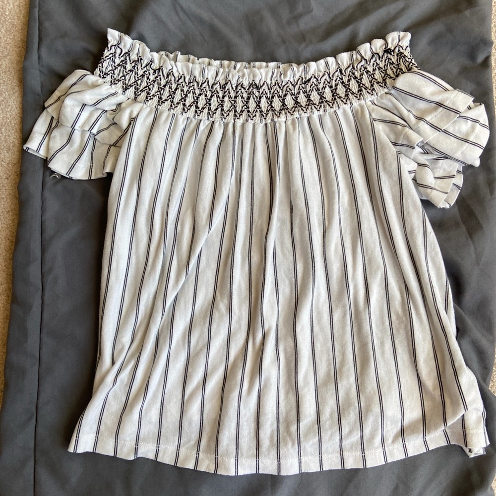 OFF THE SHOULDER STRIPED TOP